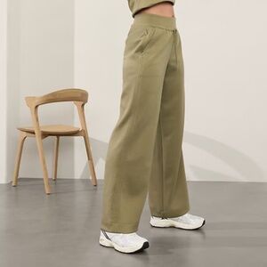 NWT Athleta Allure Pant